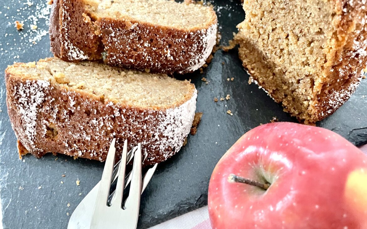 Apfelmus-Joghurt-Gugelhupf Gugelhupf mit Joghurt und Apfelmus 4 1170x730 - Apfelmus-Joghurt-Gugelhupf