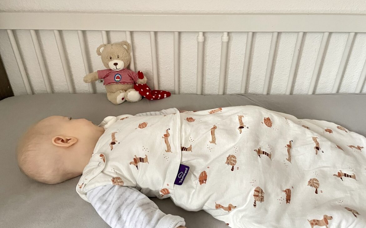 Traeumeland Schlafsack 8 1170x730 - Baby Schlafsack kaufen - Tipps für Eltern