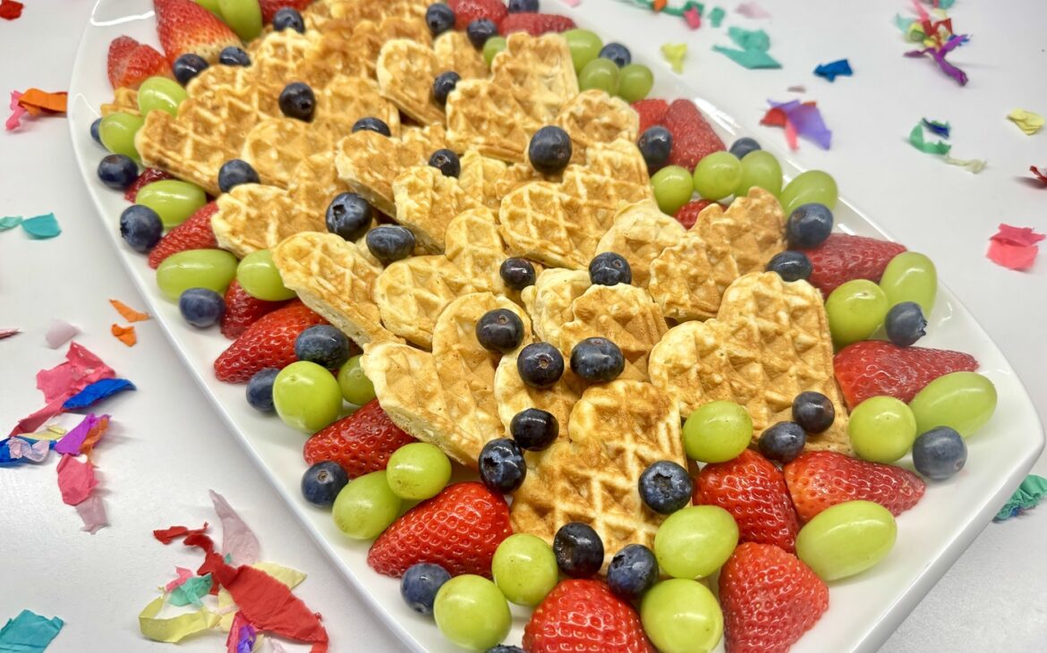 Bunte Waffelplatte mit Obst Fingerfood Kinder 2 1170x730 - Bunte Waffelplatte mit Obst – Das perfekte Fingerfood für Kinder