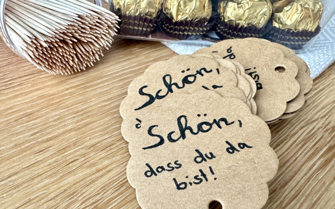 Gastgeschenk Schoen dass du da bist 3 1170x730 - Gastgeschenk - Schön, dass du da bist
