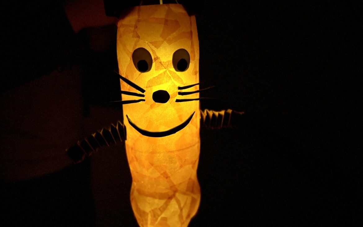 Maus-Laterne basteln Maus Laterne Plastikflasche 9 1170x730 - Maus-Laterne basteln