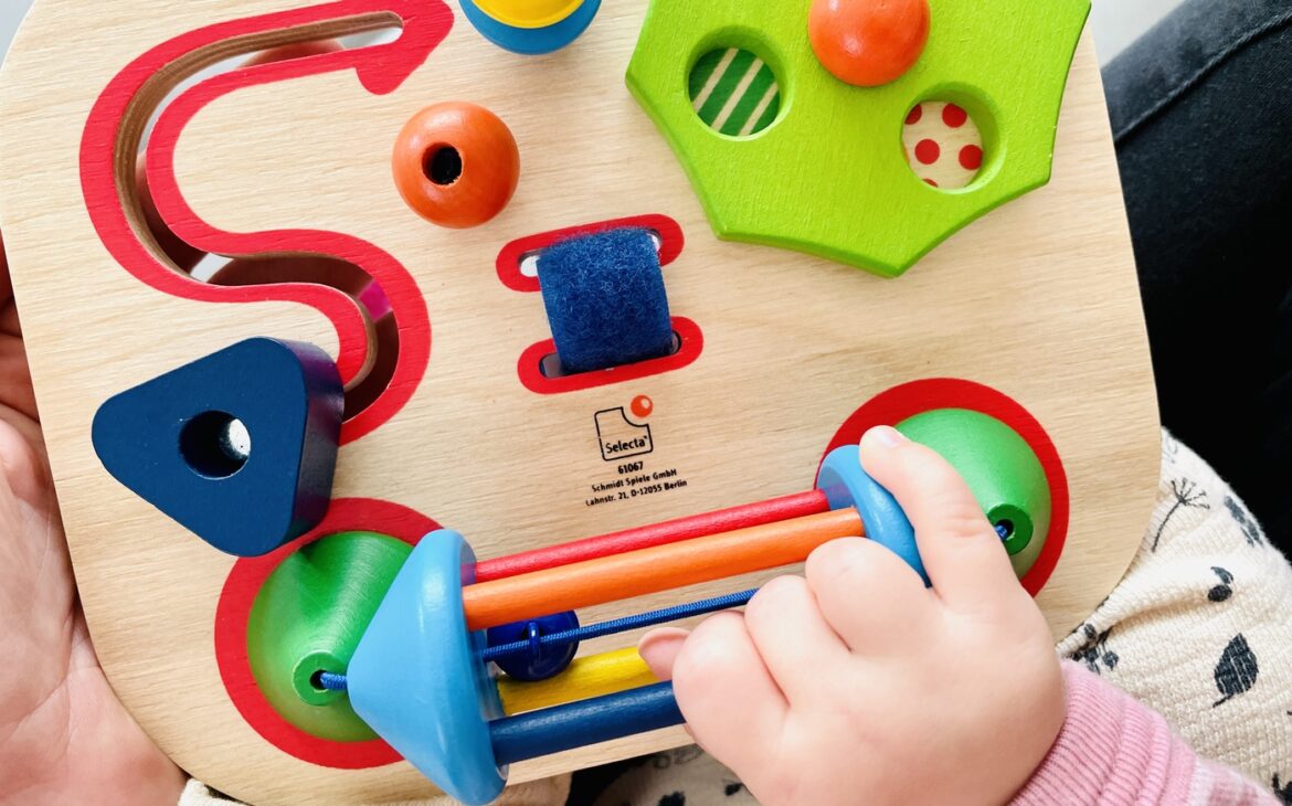 Motorikspielzeug für Babys fördert die Entwicklung Motorikspielzeug Baby 4 1170x730 - Motorikspielzeug für Babys fördert die Entwicklung