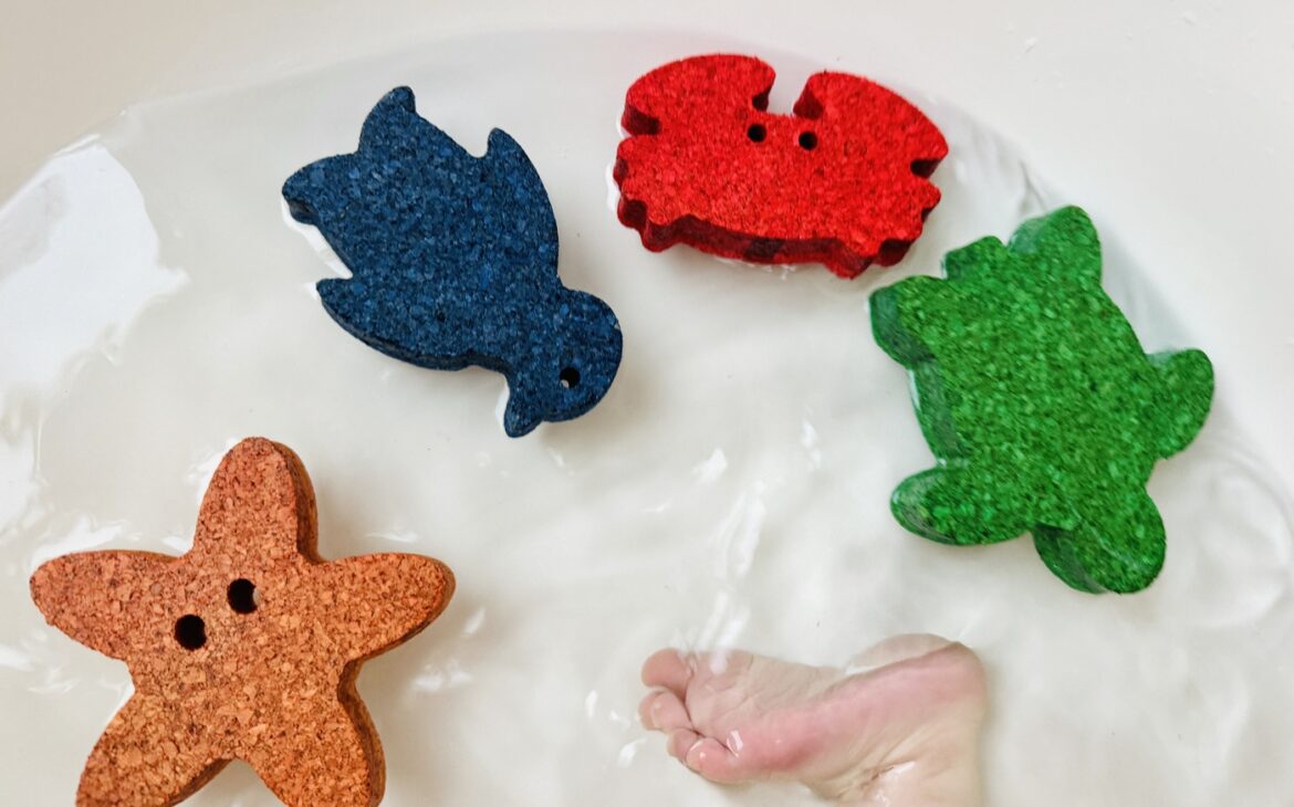 Nachhaltiges Badewannenspielzeug aus Kork Kork Badewannenspielzeug Korxx 4 1170x730 - Nachhaltiges Badewannenspielzeug aus Kork