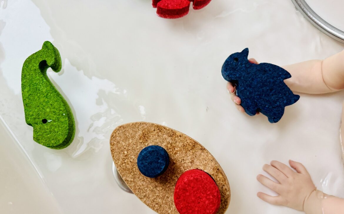 Nachhaltiges Badewannenspielzeug aus Kork Kork Badewannenspielzeug Korxx 1 1170x730 - Nachhaltiges Badewannenspielzeug aus Kork