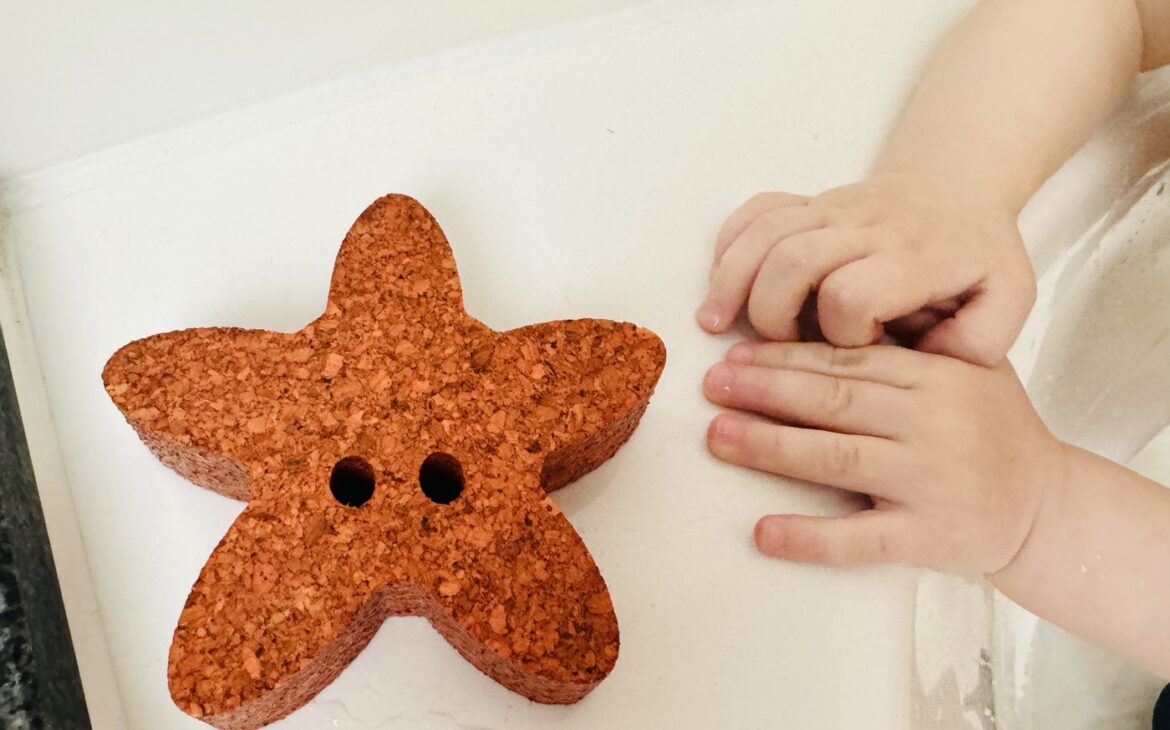 Nachhaltiges Badewannenspielzeug aus Kork Kork Badewannenspielzeug Korxx 7 1170x730 - Nachhaltiges Badewannenspielzeug aus Kork