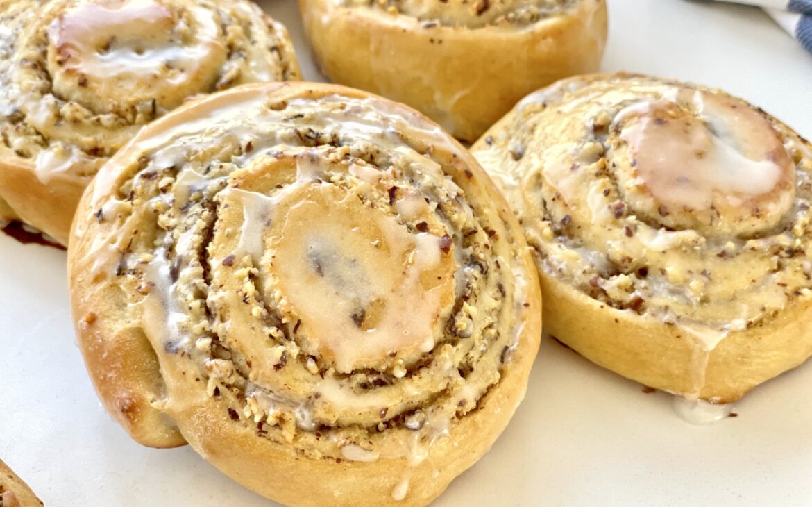 nussschnecken backen 1 1170x730 - Nussschnecken besser als vom Bäcker