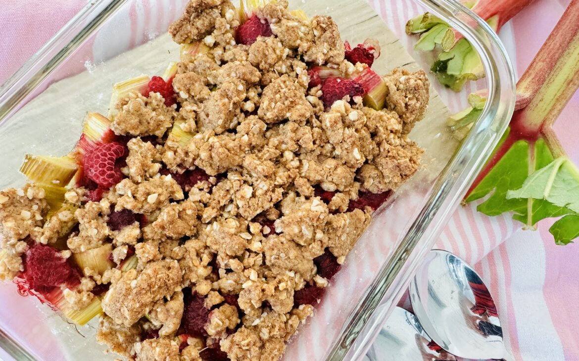 Rhabarber Crumble 3 1170x730 - Rhabarber-Crumble