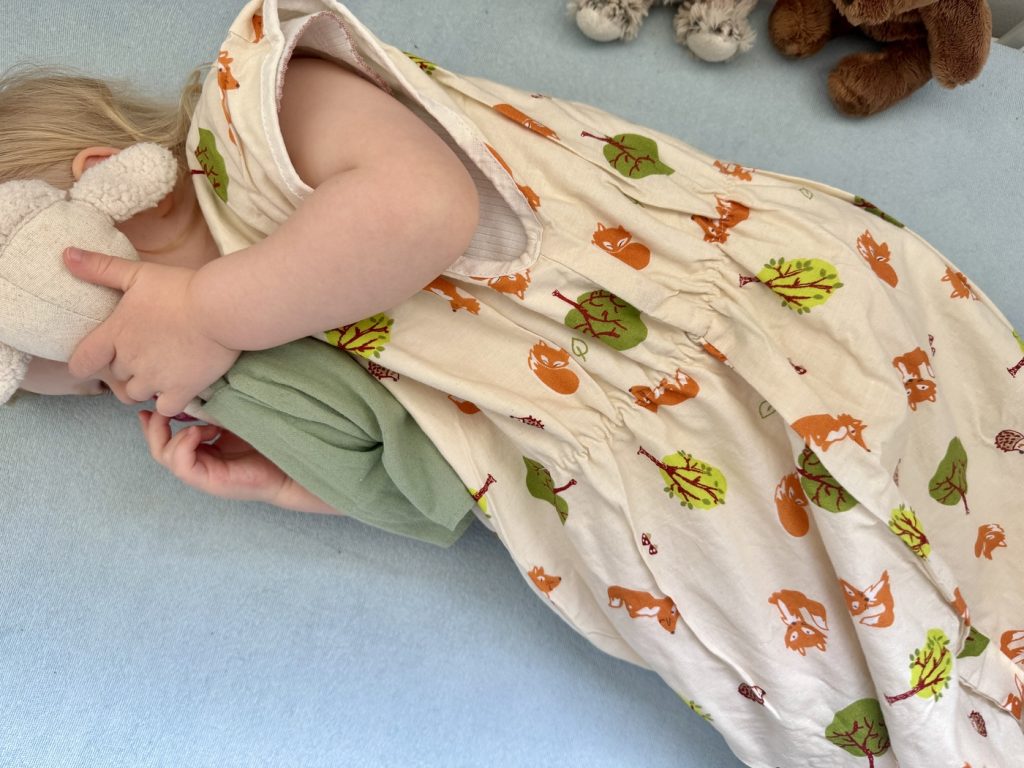 Schlafsack oder Decke für Kinder? Warum ein Schlafsack die bessere Wahl ist