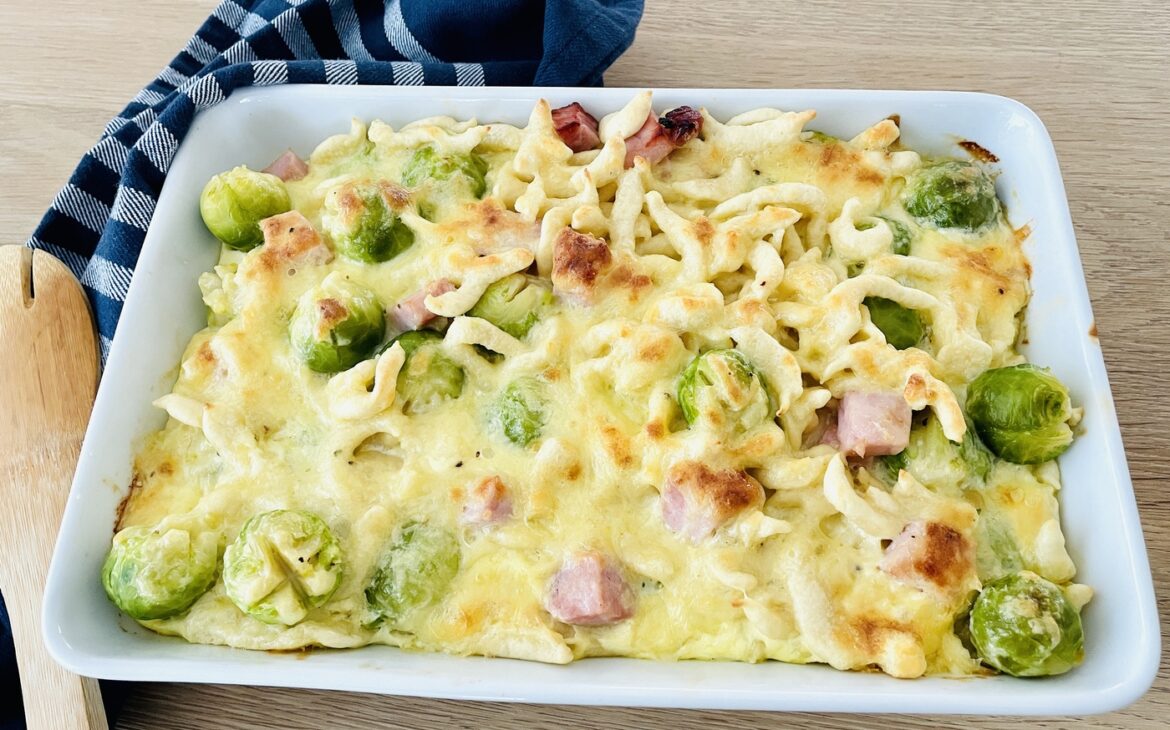 Spaetzleauflauf mit Rosenkohl und Kasseler 3 1170x730 - Spätzleauflauf mit Rosenkohl und Kasseler
