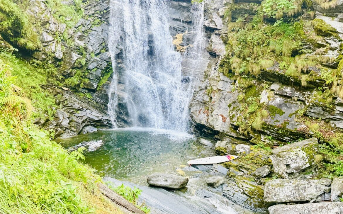 Wasserfall in Vergeletto: Geheimtipp im Onsernonetal Wasserfall Vergeletto Onsernonetal 4 1170x730 - Wasserfall in Vergeletto: Geheimtipp im Onsernonetal