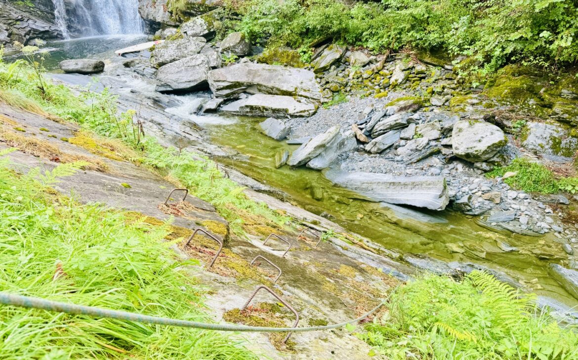 Wasserfall in Vergeletto: Geheimtipp im Onsernonetal Wasserfall Vergeletto Onsernonetal 6 1170x730 - Wasserfall in Vergeletto: Geheimtipp im Onsernonetal