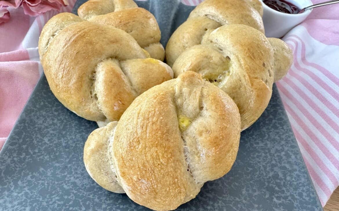 Zuckerfreie Bananenknoten aus Hefeteig 1 1170x730 - Zuckerfreie Bananenknoten aus Hefeteig