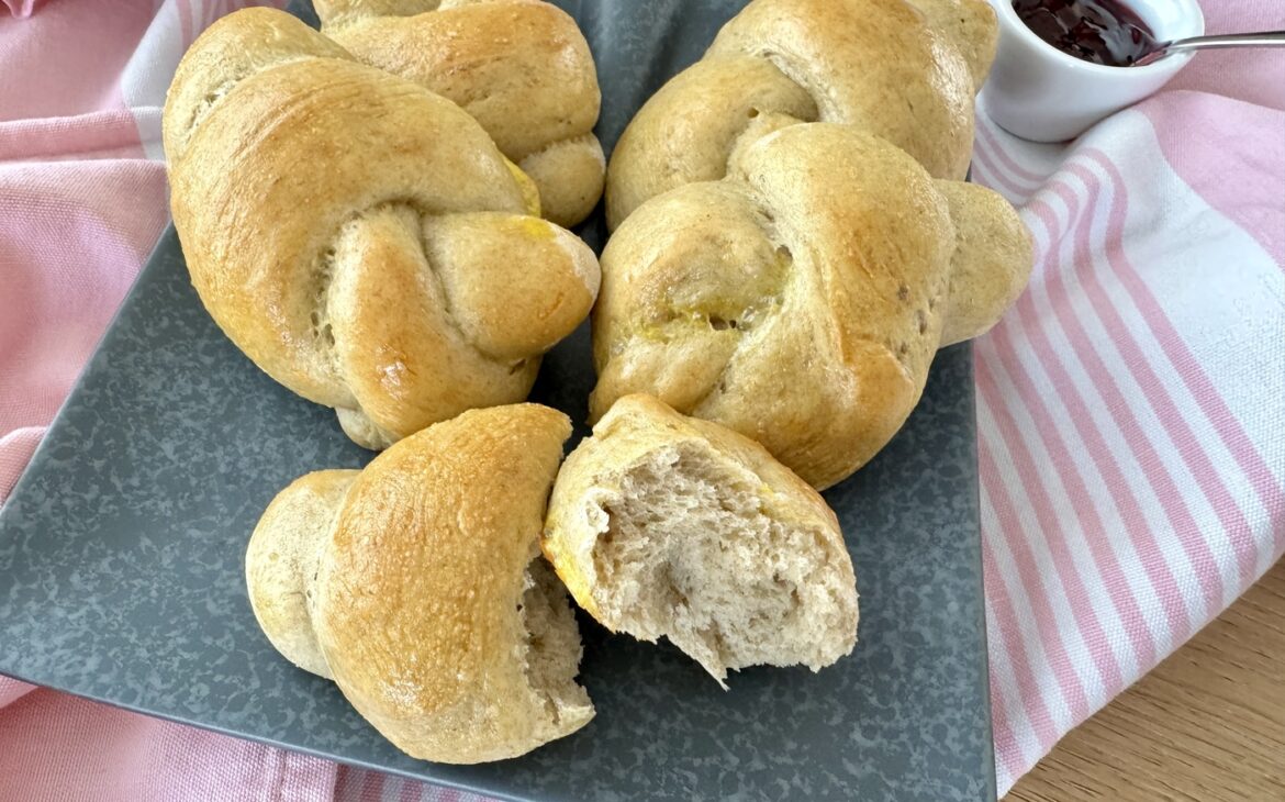 Zuckerfreie Bananenknoten aus Hefeteig 3 1170x730 - Zuckerfreie Bananenknoten aus Hefeteig